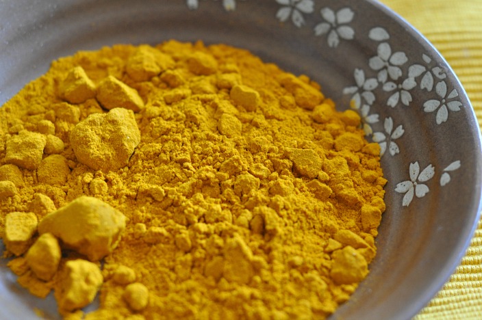 Get Your Glow On With This Turmeric Face Mask + Turmeric Health Benefits