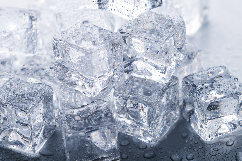 5 Wondrous Health and Beauty Benefits of Ice